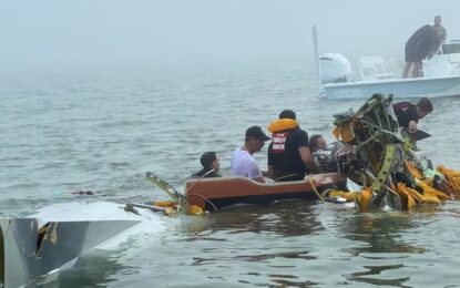Se estrelló un avión de la Marina mexicana en Texas: cinco personas murieron y una sigue desaparecida