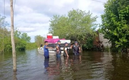 Desesperada búsqueda de dos turistas que fueron arrastrados por el río en Corrientes