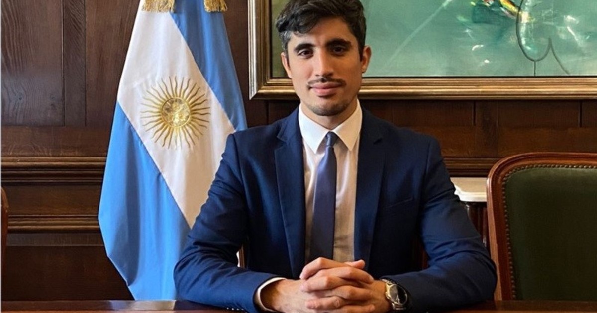el-gobierno-desplazo-a-un-diplomatico-argentino-de-la-embajada-en-siria-por-darle-«me-gusta»-a-un-posteo-que-pedia-«fuego-para-israel»