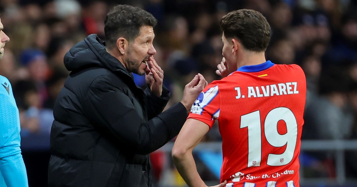 diego-simeone-banco-a-julian-alvarez-tras-su-septimo-partido-sin-convertir:-«yo-no-veo-que-no-corra»
