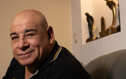 Roly Serrano confirmó su romance con una joven 44 años menor: de quién se trata
