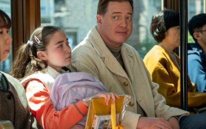 Un Brendan Fraser increíble interpreta lo que uno quiera en Familia en renta