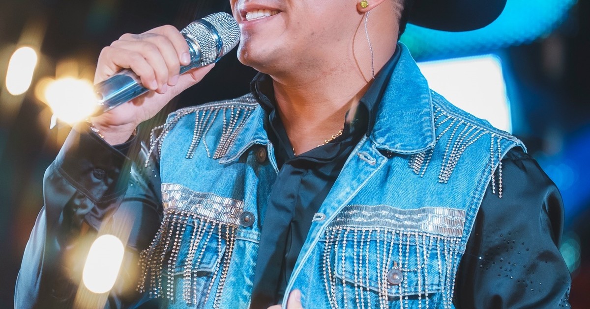 conmocion-por-la-muerte-de-yeison-jimenez:-el-cantante-perdio-la-vida-en-un-accidente-aereo
