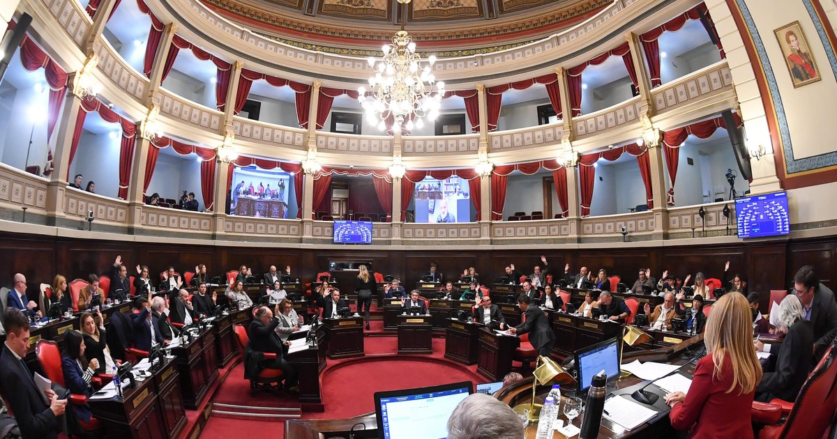 abusos-sexuales-en-el-senado-bonaerense:-las-victimas-confirman-los-hechos-y-amplian-las-denuncias