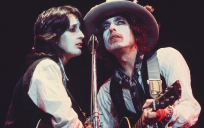 La frase de Bob Dylan sobre su historia de amor con Joan Baez: “Es difícil estar enamorado y ser sabio al mismo tiempo”