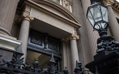 Juicio de YPF en Nueva York: los demandantes contra la Argentina piden saber dónde está el oro del Banco Central