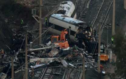 Elevan a 45 los muertos por el choque de trenes en España: ya encontraron los cuerpos de todas las personas denunciadas como desaparecidas en Adamuz