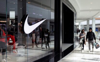 Gobierno de Trump investiga a Nike por una supuesta discriminación laboral contra empleados blancos