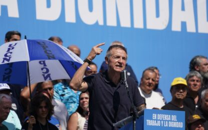 La CGT vuelve a desafiar al Gobierno y marcha al Congreso contra la reforma laboral