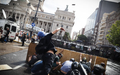 «Tiene que ser un delito, no una contravención»: tras los incidentes por la reforma laboral, Jorge Macri pidió endurecer las penas y tildó a los violentos de «animales»
