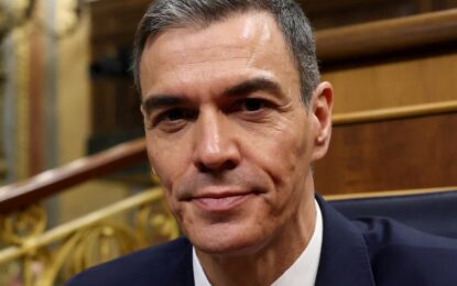 Una denuncia de agresión sexual en la policía de España complica a Pedro Sánchez