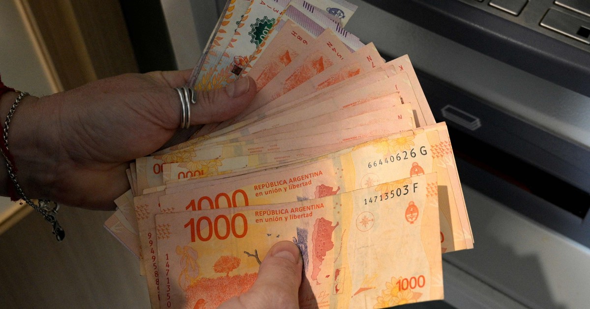 desde-marzo-cambia-el-limite-para-extraer-dinero-en-cajeros-automaticos:-cuanto-se-podra-retirar