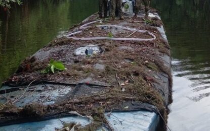 El Ejército de Ecuador incautó un “narco submarino”: mide más de 35 metros y estaba listo para zarpar