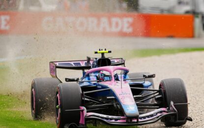 Franco Colapinto largará 16° el GP de Australia, donde Max Verstappen sufrió un choque impensado en Q1 y Mercedes hizo el 1-2