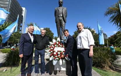 Peronistas y radicales, juntos en un homenaje a Raúl Alfonsín, hablaron de construir un «gran acuerdo nacional» contra Javier Milei