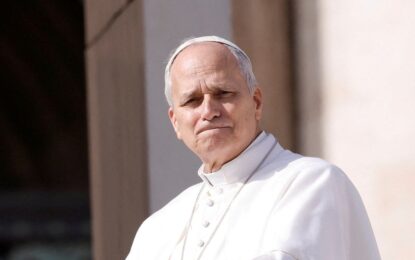 Perplejidades y críticas al papa León XIV por su excesiva moderación frente a la guerra en Irán