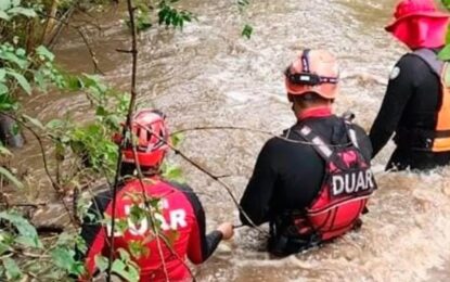 Fuerte temporal de lluvia y vientos: un muerto en Córdoba, una mujer herida en La Plata y cortes de luz en el Gran Buenos Aires