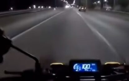 Rápidos y furiosos: motochorros le roban a un motociclista cuando iba a 100 kilómetros por hora y todo fue filmado
