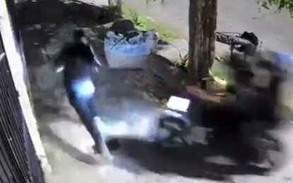 Salvaje ataque motochorro en Loma Hermosa: persiguieron a un joven y como no lo pudieron atrapar, le dispararon cuatro tiros a matar
