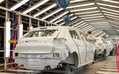 Una fábrica de autos cierra un turno de producción y abre un plan de retiros voluntarios en Argentina