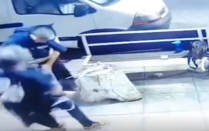 Santa Teresita: llevaba un arma en una bolsa, disparó por accidente e hirió a un vendedor de flores en plena calle