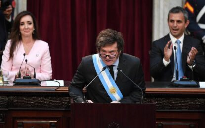 Milei celebró sus logros de gestión y atacó con toda dureza a los K: «Manga de chorros»