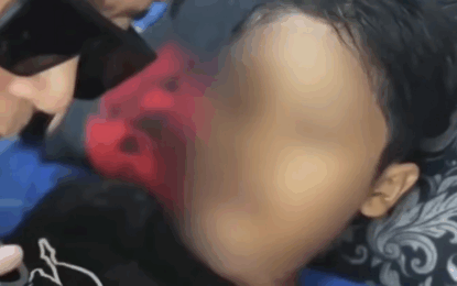 Obligaron a un nene de 12 años a tomar agua hirviendo en Indonesia: antes de morir acusó a su madrastra