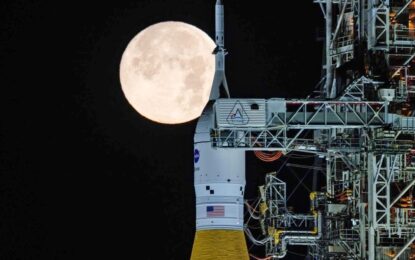 ¿Cuánto tiempo se tarda en llegar a la Luna?