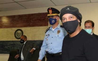 Detuvieron en Asunción a la mujer acusada de falsificar el pasaporte de Ronaldinho