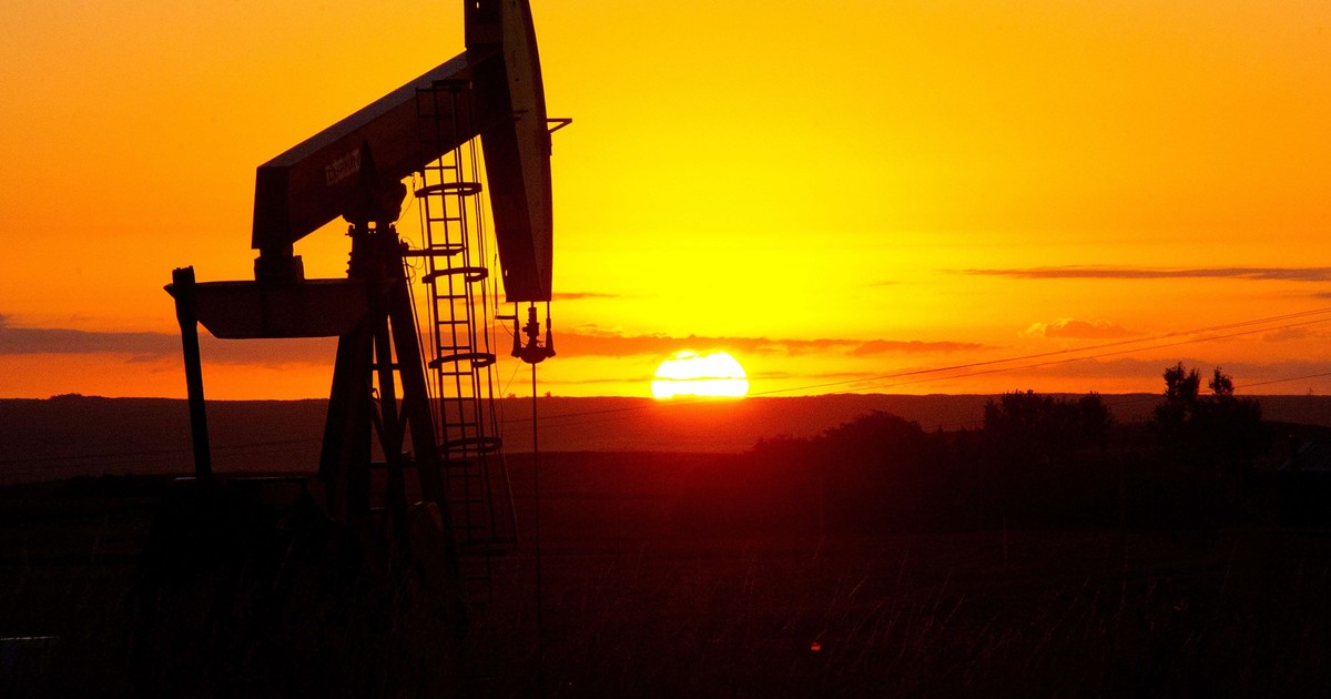 el-precio-del-petroleo-se-derrumbo-tras-el-anuncio-de-trump-sobre-la-tregua-con-iran-y-perfora-los-us$-100