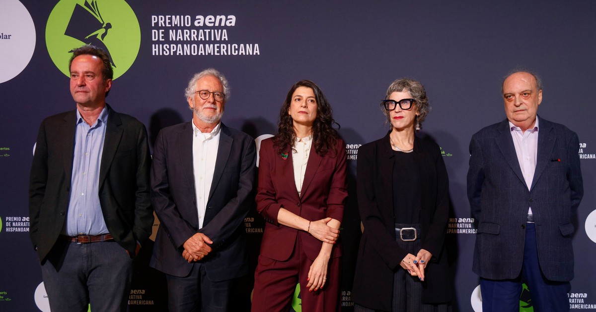 la-argentina-samanta-schweblin-gano-un-millon-de-euros-por-el-primer-premio-aena-de-narrativa