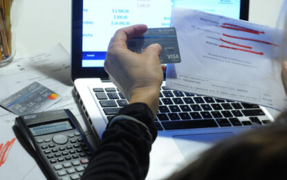 Las tasas no aflojan y la deuda de las familias con billeteras tocó un récord: el 30% tiene al menos tres meses de demora