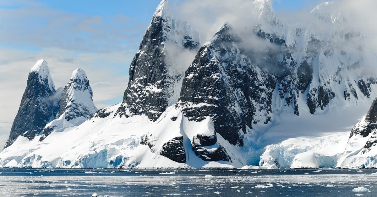 perforan-525-metros-de-hielo-con-agua-a-75°c-y-bajan-una-broca-para-recuperar-sedimentos-que-podrian-provenir-de-periodos-sin-hielo-en-la-antartida