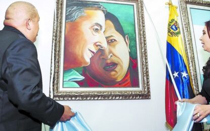 Delcy Rodríguez desmanteló el salón Néstor Kirchner en Caracas y hasta desaparecieron los cuadros del ex presidente y Hugo Chávez