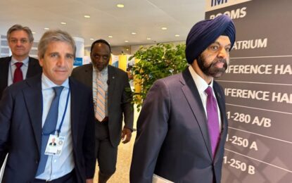 Caputo negocia un préstamo de US$ 3.000 millones con garantías de Banco Mundial, BID y CAF