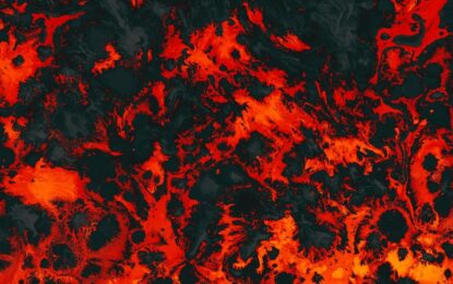 Un sorprendente hallazgo geológico revela un enorme depósito de magma oculto bajo las montañas de una tranquila región italiana