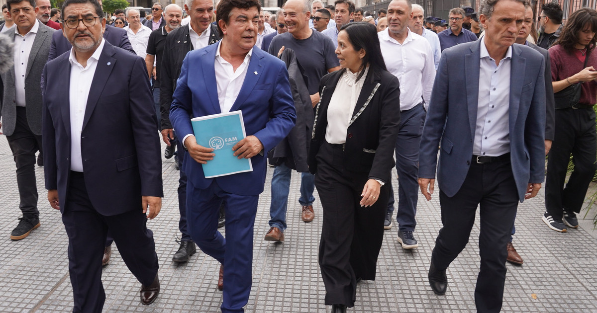 intendentes-del-conurbano-alertan-por-la-caida-de-la-recaudacion-y-la-mayor-demanda-de-asistencia,-pero-aseguran-que-no-hay-riesgo-de-estallido