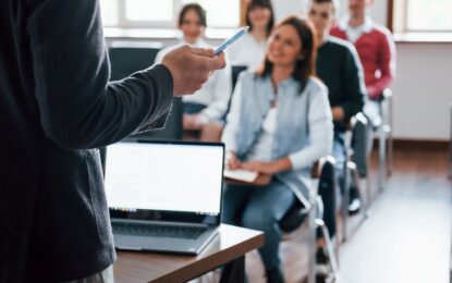 Cuál es el nuevo programa del Gobierno para personas desocupadas y cómo inscribirse