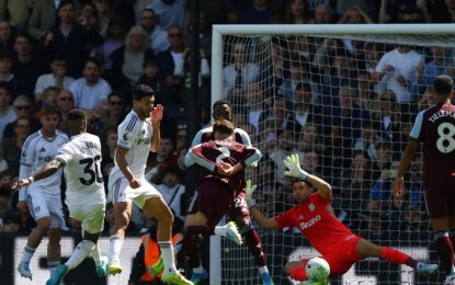 El Dibu Martínez no pudo evitar la derrota del Aston Villa, pero la clasificación a la Champions League por ahora no corre riesgo