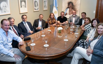 Se lanza un nuevo espacio peronista: discuten el discurso K y dicen que están a favor del superávit y la baja de retenciones