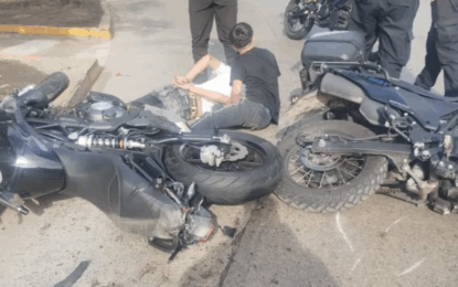 Dos adolescentes robaron y chocaron una moto en Lomas de Zamora durante una persecución