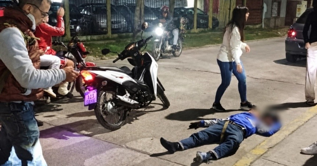 sangriento-enfrentamiento-en-quilmes:-un-comisario-abatio-a-tiros-a-un-joven-de-16-anos-e-hirio-a-otro-en-un-intento-de-robo-motochorro