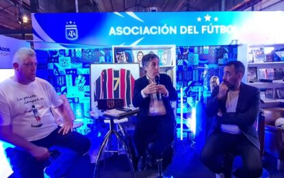 Chacarita celebró sus 120 años con una charla llena de pasión en la Feria del Libro