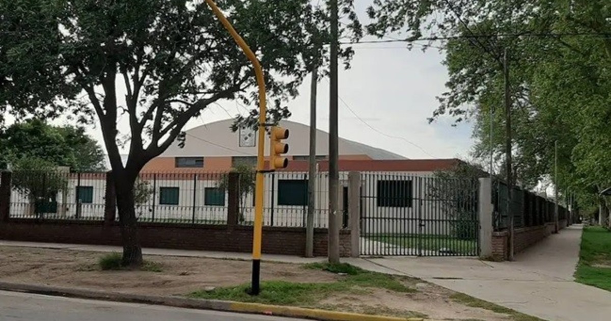 conmocion-en-rio-cuarto:-una-alumna-de-14-anos-murio-tras-sufrir-un-acv-en-la-escuela