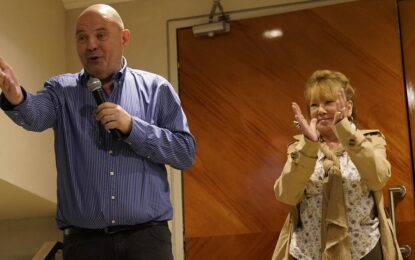 Un sentido homenaje a Luis Brandoni en la sala donde actuó por última vez