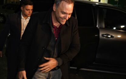 Manuel Adorni dijo que no hablará de sus bienes y viajes porque se podría tomar como «obstrucción de la Justicia»