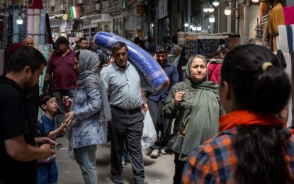 Despidos masivos en Irán a medida que las empresas sucumben ante las presiones de la guerra