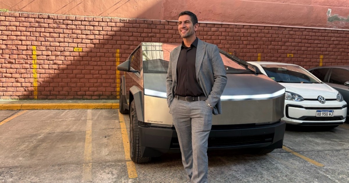 en-medio-de-la-polemica,-el-diputado-del-tesla-redoblo-la-apuesta:-«seria-muy-hipocrita-comprarme-un-vehiculo-de-baja-gama-para-quedar-bien-con-algun-culposo»