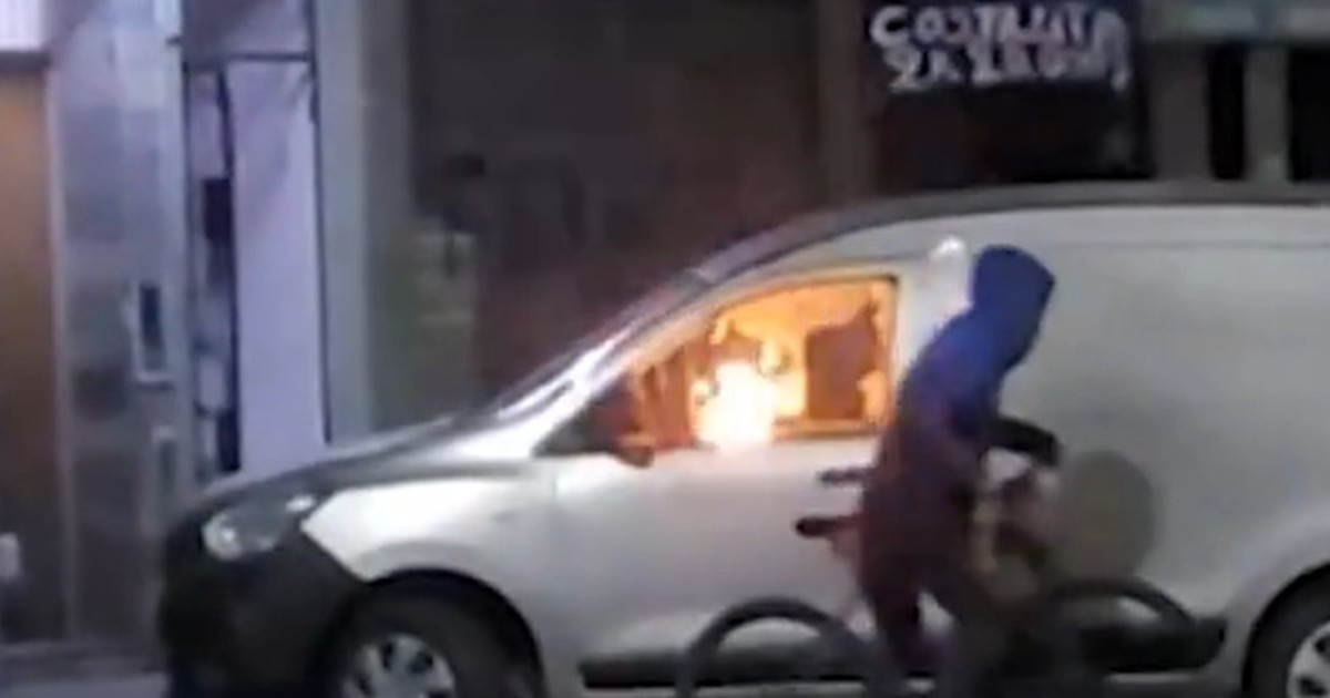 «¡lo-esta-prendiendo-fuego!»:-lo-despidieron-y-le-incendio-la-camioneta-al-dueno-de-la-carniceria-donde-trabajaba