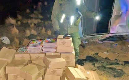 Quería contrabandear álbumes y figuritas del Mundial, pero se emborrachó, intentó evadir un control de Gendarmería y terminó volcado